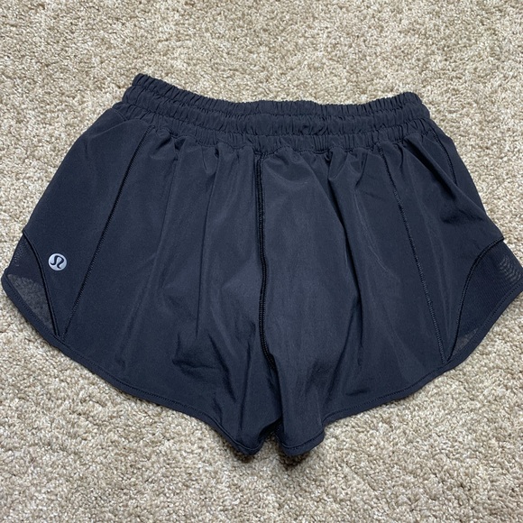Lululemon Black Hotty Hot Short Size 2 - Picture 6 of 11